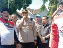 PETINJU Bondowoso Lakukan Demo di Kantor DPRD dan Pemda