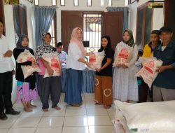 Membantu Meringankan Beban Ekonomi Masyarakat, Pemdes Hujan Mas Bagikan Bantuan Beras Tahap Kedua Kepada 157 KPM