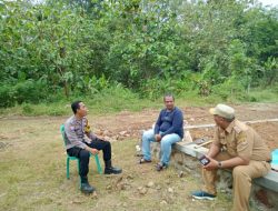 Bhabinkamtibmas Desa Kerandon Sambangi Tokoh Masyarakat