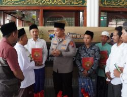 Kapolresta Sidoarjo Gelar Jumat Curhat di Masjid Al Mutaqorribin Desa Kalisampurno