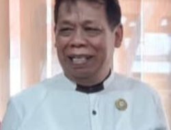 Pengacara Kondang Kholil Alex Askohar Dampingi Kades Temon Saat Diperiksa Satreskrim Polres Mojokerto