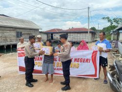 Curhat Jum’at Polsek Sei Beduk dan Pembagian Bansos di Pelabuhan Bagan Tanjung Piayu