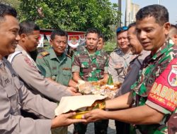Koramil Jabon Bawa Tumpeng ke Polsek Jabon Sidoarjo