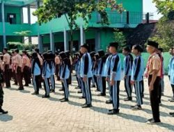 Giat MPLS SMK Diponegoro, Babinsa Koramil Purwosari Bojonegoro berikan Materi Wasbang dan Bela Negara