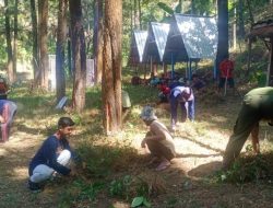 Perhutani KPH Lawu Ds Bersama Pecinta Alam Gelar Aksi Bersih Hutan Wisata Gunung Beruk