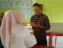 Ultah ke-52, Ibu PKK bersama Aparatur Pekon Beri Surprise pada Kakon Dadapan