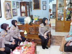 Peringati Hari Jadi Polwan ke-75 Tahun, Para Srikandi Polresta Sidoarjo Laksanakan Giat Anjangsana