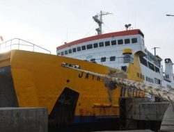 Sopir Truk Keluhkan Mahalnya Tiket Penyeberangan Jangkar – Lembar NTB, Selisih Rp1 Juta