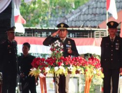 Dandim Bojonegoro Inspektur Upacara Penurunan Bendera Merah Putih Peringatan HUT RI ke-78