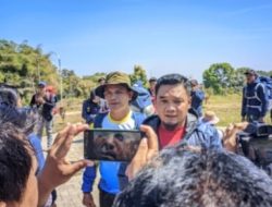 Dalam Rangka HUT RI Ke-78, Disparpora Kabupaten Madiun Gelar Upacara di Puncak Gunung Liman