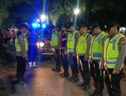 Siaga Pengamanan, Personel Polsek Kalianget Diterjunkan Amankan Gerak Jalan Memperingati HUT RI ke-78