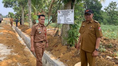 Program Fisik Desa Labuhan Ratu Kampung Tahun 2023 Rampung, Camat Sungkai Selatan Dampingi Proses Serah Terima