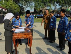 Ribuan PPPK Bojonegoro Bahagia Terima SK, Bupati Anna: Jaga Disiplin dan Integritas