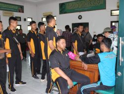 Memperingati HUT TNI ke-78, Anggota Polresta Sidoarjo Turut Donor Darah di Kodim 0816