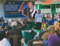 H. Tamanuri Anggota DPR RI Fraksi Nasdem Kunker Sekaligus Resmikan PISEW di Tanjung Harapan, Disabut Antusias Ratusan Warga