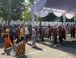 Berlangsung Sangat Meriah, Pawai Budaya Bojonegoro Disambut Antusias Warga
