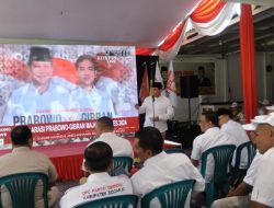 Anggota DPC dan PAC Partai Gerinda Sidoarjo Nobar Pendaftaran Capres Cawapres Prabowo Gibran di KPU Pusat