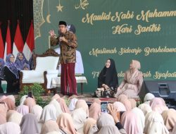 Muslimah Sidoarjo Bersholawat, Gus Muhdlor Ajak Masyarakat Hidupkan Sunnah – Sunnah Nabi