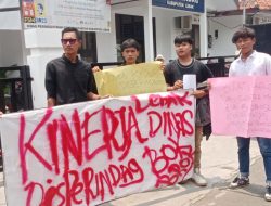 Relawan Pembela Masyarakat Bersatu (RPMB) dan KMI Geruduk Kantor Disperindag Lebak