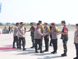Tinjau Kesiapan Pengamanan KTT AIS 2023, Kapolri dan Panglima TNI Tiba di Bali