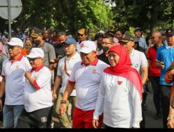 Memperingati HUT Jawa Timur ke-78, Pemprov Jatim Bersama Pemkab Jember Menggelar  Jalan Sehat