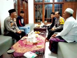 Sampaikan Pesan Pemilu Damai, Polisi Sambangi Para Tokoh Ulama di Jember