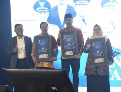 Pemkab Sidoarjo Raih Penghargaan Tingkat Pemulihan dan pertumbuhan Ekonomi Terbaik