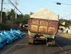 Puluhan Warga di Sumenep Alami Laka Lantas Akibat Tumpahan Garam