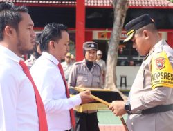 Kapolres Wonogiri Berikan Penghargaan Kepada 8 Personil Berprestasi