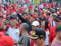 Polres Wonogiri Hadir Serta Amankan Jalan Sehat HUT Korpri ke-48