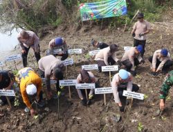 Rayakan HUT Korps Brimob dan Polairud, Polresta Sidoarjo Tanam Mangrove