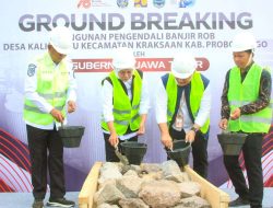 Gubernur Khofifah Ground Breaking Pengendali Banjir Rob di Probolinggo