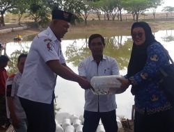 Waduk Pedang di Taburi Bibit Ikan dari Dinas Perikanan dan Kelautan