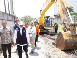 Antisipasi Banjir Jelang Musim Penghujan, Gubernur Jatim Minta Bupati Walikota Bersihkan Sungai
