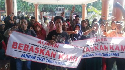 Warga Desa Sumber Anyar Datangi DPRD Situbondo, Tuntut Hentikan Aktivitas  Pertambangan
