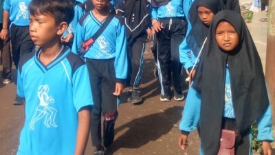 Memperingati Hari Guru Nasional 2023, PGRI Kecamatan Ajung Kabupaten Jember Gelar Jalan Sehat