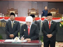 DPRD dan Pemprov Jatim Sahkan Raperda Perubahan Pelayanan Publik Menjadi Perda