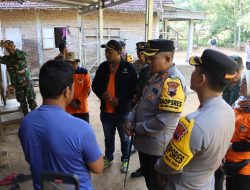 Gerak Cepat, Kapolres Wonogiri Tinjau Pencarian Korban Longsor di Kismantoro