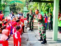 Outing Class, Siswa TK Dewi Sartika Desa Kendung sambangi Koramil Padangan Bojonegoro