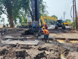 Proyek Frontage Road Ruas Delta Sari Arah Waru Capai 54%