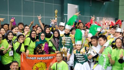 Tim SMP Negeri 1 Surabaya Gita Rama dan Shinta, Raih Juara 1 Kejuaraan Drumband KONI Cup 2023