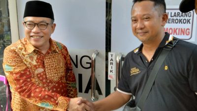 Ketua DPRD Sidoarjo H. Usman Meresmikan Gedung Media Center
