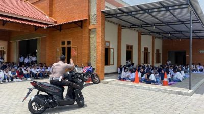 Sat Lantas Polres Wonogiri berikan Pengetahuan Safety Riding 300 orang Karyawan