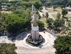 Bupati Bangun Air Mancur dan Taman Bermain di Alun – Alun Sidoarjo