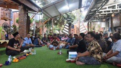 Maafkan Pendemo Tebar Sampah di Depan Pendopo Delta Wibawa, Bupati Gus Muhdlor Hentikan Proses Hukum