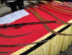 Polresta Sidoarjo Sita Puluhan Senjata Tajam yang Akan Digunakan Tawuran
