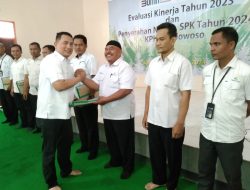 Awal Tahun 2024, Perhutani KPH Bondowoso Evaluasi Pencapaian Kerja dan Potong Tumpeng