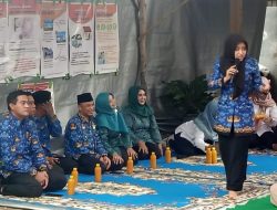 Bupati Ikfina Didampingi Kadis Sosial Terus Gencarkan Program “Bulik Soimah” di Desa Tumapel Kecamatan Dlanggu