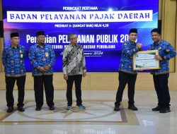 Bupati Memberi Penghargaan Kinerja Perangkat Daerah Kepada OPD Sidoarjo