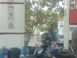 Diduga Abaikan Aturan Pemerintah, SPBU di Magetan Layani Pembelian BBM Dengan Jerigen
